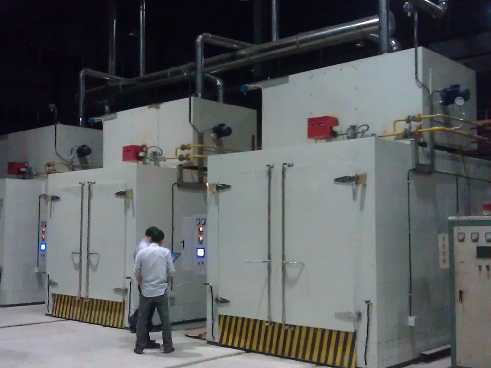 UR系列燃油燃?xì)夤娘L(fēng)干燥箱